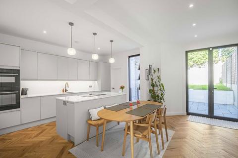 Babington Road, London SW16