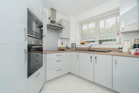 undefined, Hindhead Knoll, Walnut Tree Milton Keynes, MK7