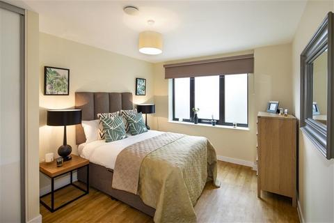 2 bedroom flat to rent, 32 Hornchurch Road, Uxbridge UB10