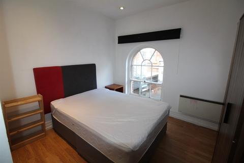 2 bedroom apartment to rent, Atlantic Apartments, Leeds