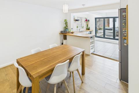 3 bedroom semi-detached house for sale, Orchard Grove, Chalfont St. Peter, Gerrards Cross, Buckinghamshire, SL9