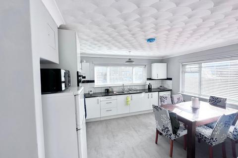 4 bedroom detached house for sale, Penfold Road, Clacton-on-Sea