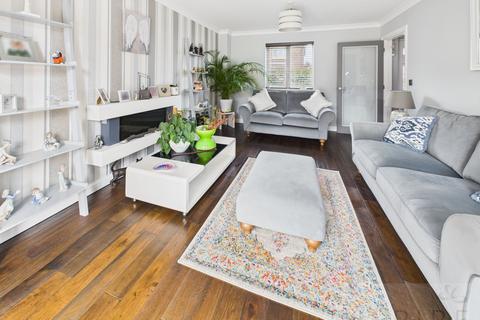undefined, The Hemsleys, Crawley RH11