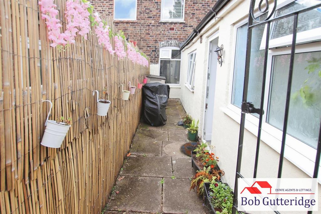 Enclosed rear yard