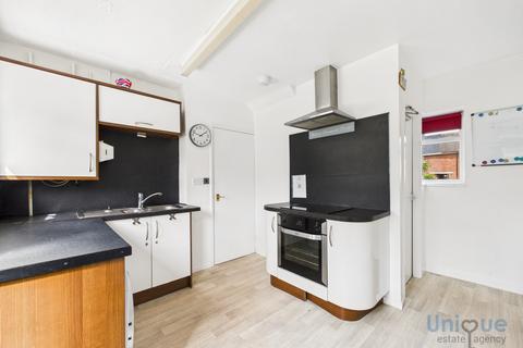 4 bedroom terraced house for sale, Walter Avenue, Lytham St. Annes, FY8