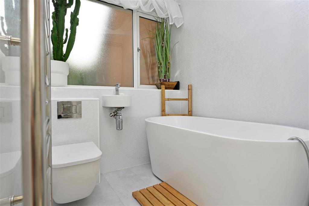 Bathroom / WC
