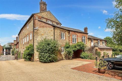 undefined, Angel Yard, North Street, Midhurst, GU29