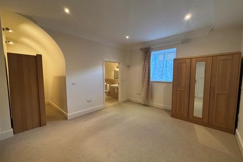undefined, Angel Yard, North Street, Midhurst, GU29