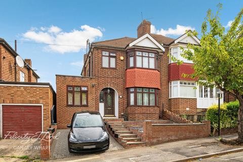 17 Grantock Road, London, E17 4DF
