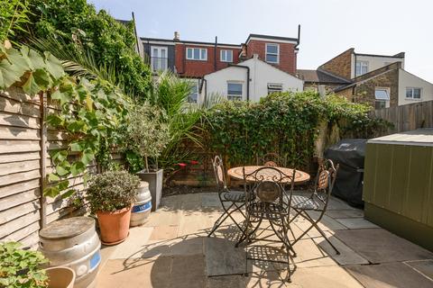3 bedroom terraced house for sale, Derby Road, London SW19