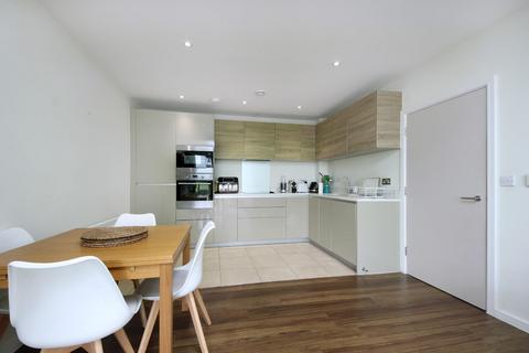 2 bedroom flat for sale, Stanley Road, W3