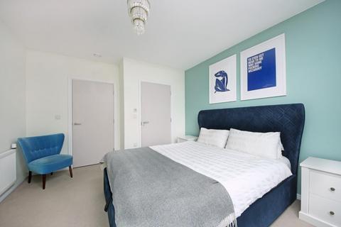 2 bedroom flat for sale, Stanley Road, W3