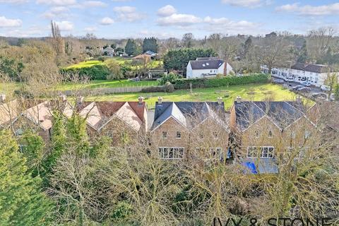 4 bedroom semi-detached house for sale, Grove Lane, Chigwell, Essex, IG7