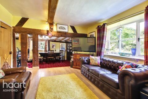 4 bedroom detached house for sale, Kingsford Street, Ashford