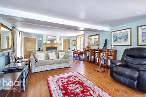 4 bedroom detached house for sale, Kingsford Street, Ashford