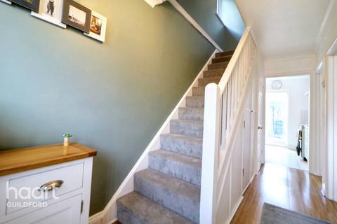 16 Sheepfold Road, Guildford, GU2 9TS
