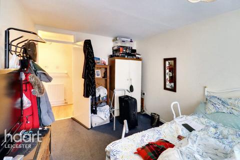 9 Andrewes Close, Leicester, LE3 5PD