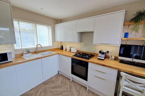 2 bedroom flat for sale, Carlton Hill, Exmouth, EX8 2AJ