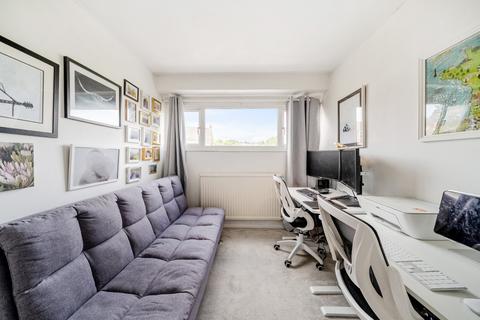 18 Hampton Road, Farnham, GU9 0DQ