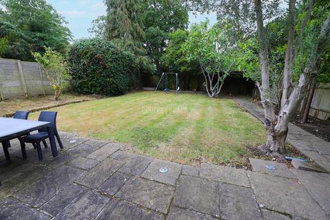 undefined, Hendon NW4