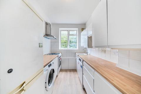 4 bedroom flat for sale, Wimbledon Park Side, London, SW19