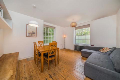 2 bedroom flat for sale, Victoria Park Square, London E2