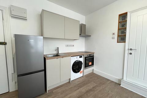 undefined, Knighton Road, Leicester LE2
