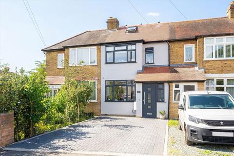 Rollesby Road, Chessington KT9