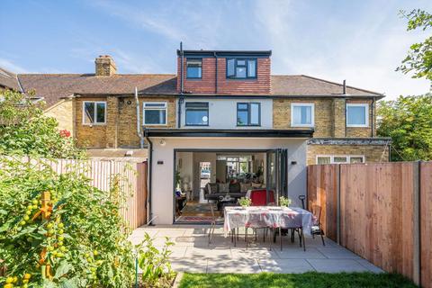 146 Rollesby Road, Chessington, KT9 2BY