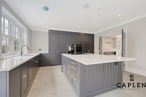 6 bedroom detached house for sale, Ivy Chimneys, Epping