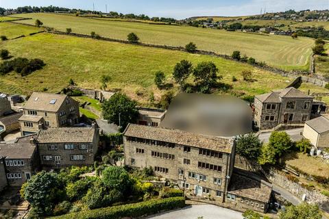 Upper Wellhouse Road, Huddersfield HD7