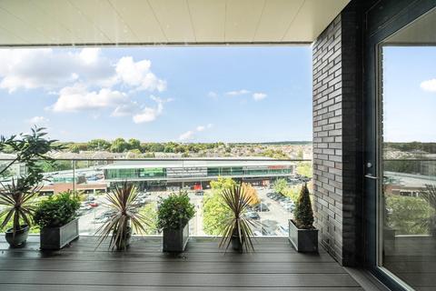 2 bedroom flat for sale, Queenshurst Square, Kingston Upon Thames, Surrey, KT2
