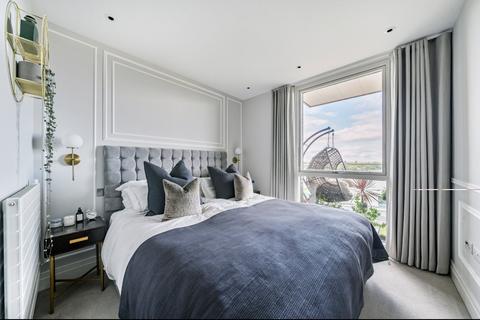 2 bedroom flat for sale, Queenshurst Square, Kingston Upon Thames, Surrey, KT2