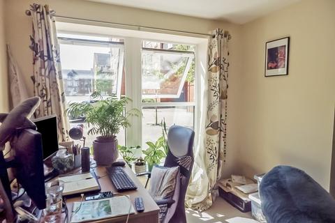 undefined, Chain Court, Swindon SN1