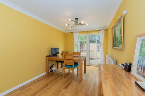 43 Balmoral, Maidenhead, SL6 6SU