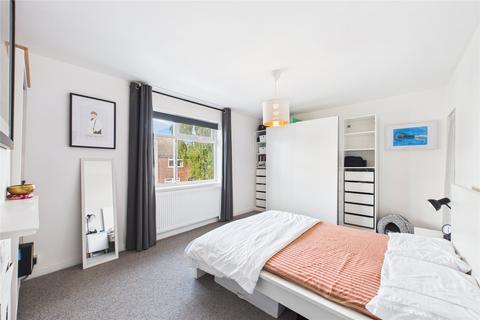 21 Gordon Road, Windsor, SL4 3RG