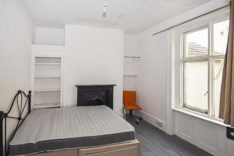 1 bedroom apartment to rent, Russell Square, Brighton, East Sussex