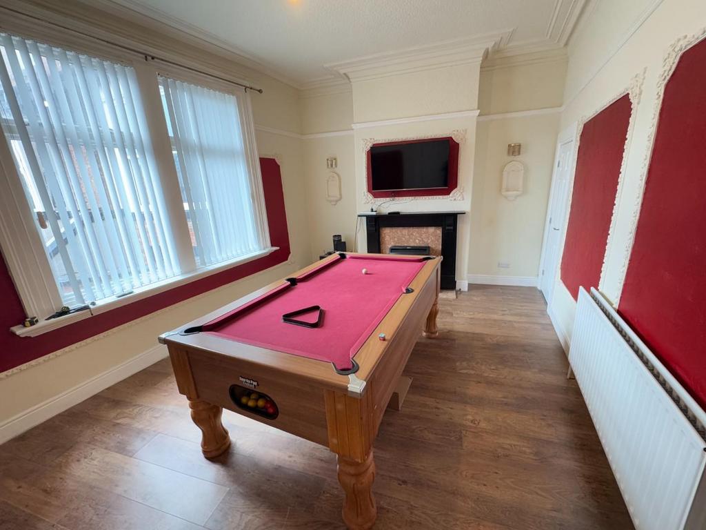 Front reception room
