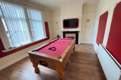 5 bedroom end of terrace house for sale, Beaconsfield Square, Headland, Hartlepool