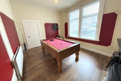 5 bedroom end of terrace house for sale, Beaconsfield Square, Headland, Hartlepool