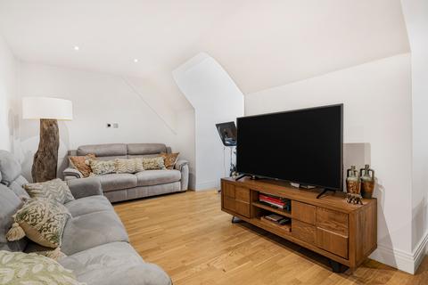 2 bedroom flat for sale, Victoria Street, St Albans, AL1