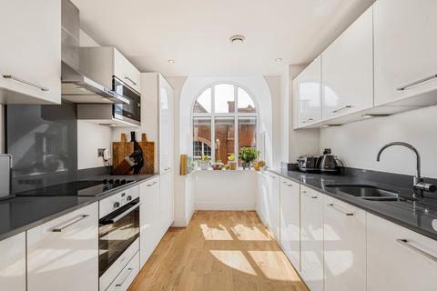 2 bedroom flat for sale, Victoria Street, St Albans, AL1