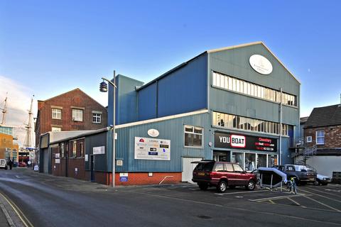 Industrial unit to rent, 12 Mumby Rd Gosport PO12 1AH