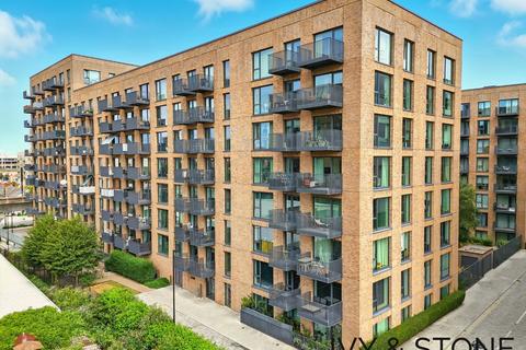 1 bedroom flat for sale, Banyan Court, Royal Wharf, E16