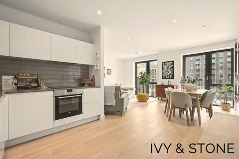 1 bedroom flat for sale, Banyan Court, Royal Wharf, E16