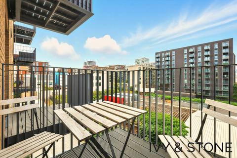 1 bedroom flat for sale, Banyan Court, Royal Wharf, E16