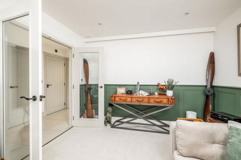 undefined, Clifton SG17