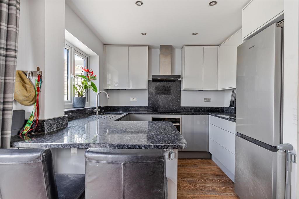 A14 - Elmwood Park Loddiswell - 250820.jpg
