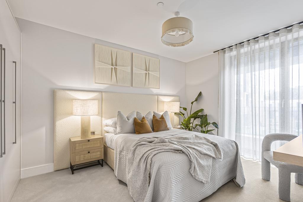 E13 show home