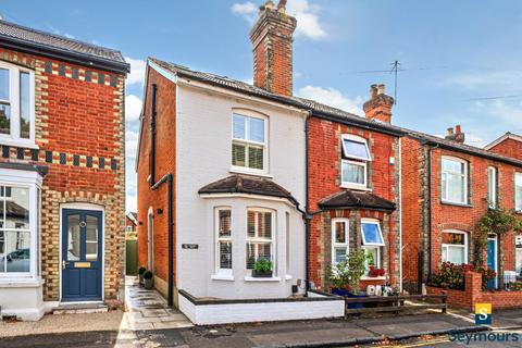 4 bedroom semi-detached house for sale, Gardner Road, Surrey GU1